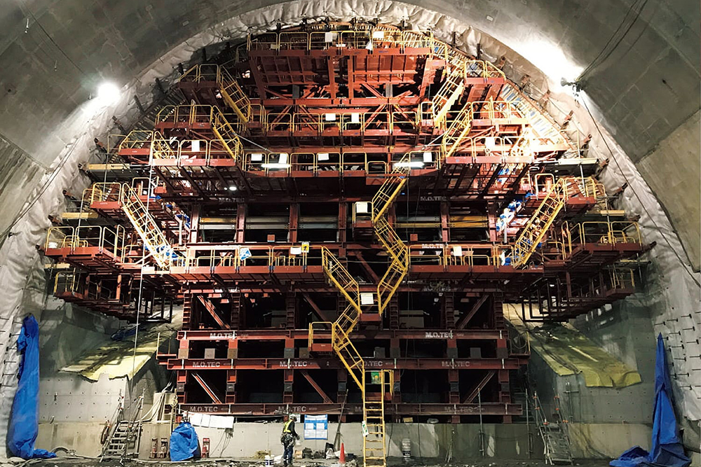 天ヶ瀬ダム再開発トンネル減勢池部建設工事