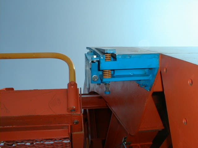 クラック防止装置