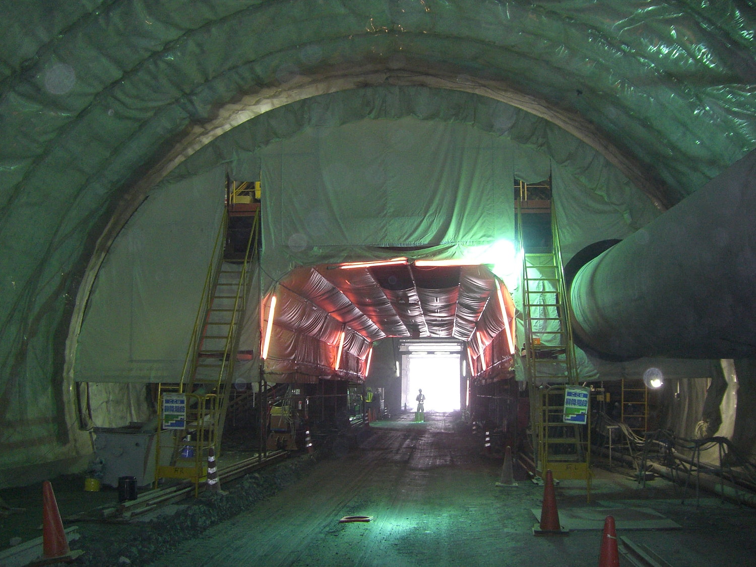 セントル養生装置