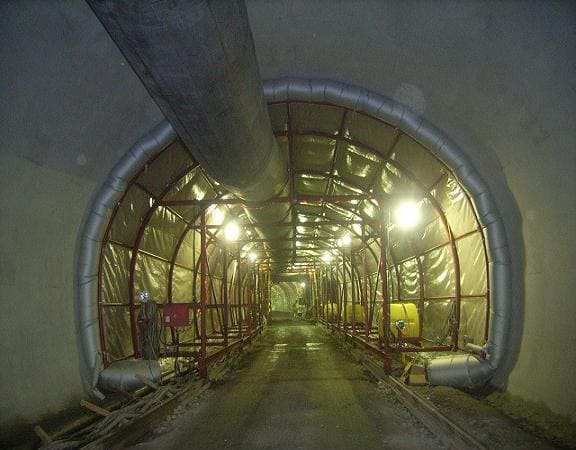 覆工コンクリート養生装置