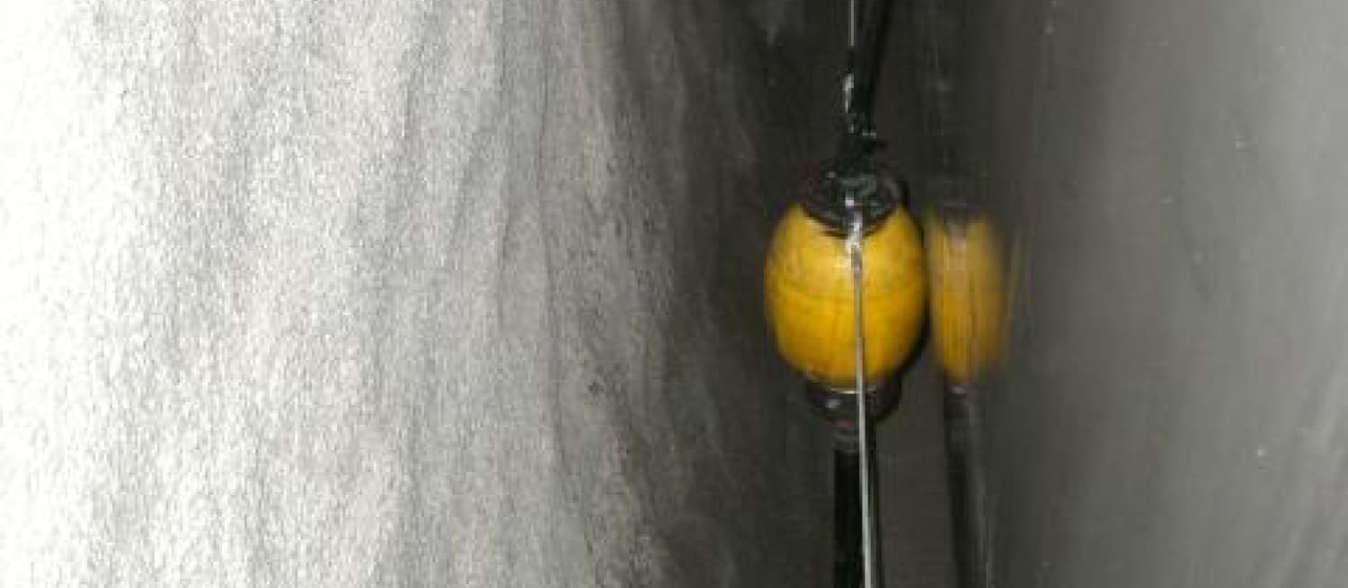 ブイ式バイブレータ装置