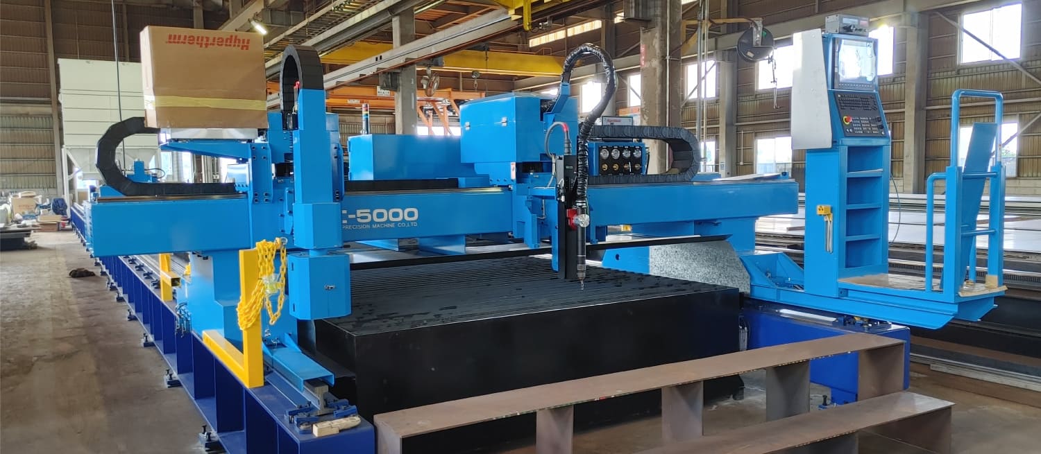 プラズマ切断機<br />
