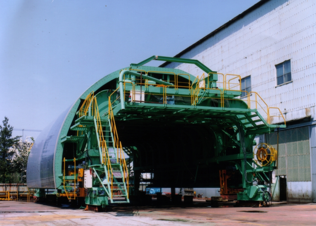 アクアライン用スチールフォーム|北陸建工グループ