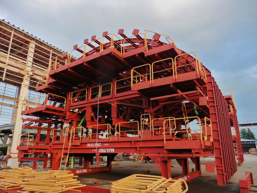 水路用セントル|北陸建工グループ