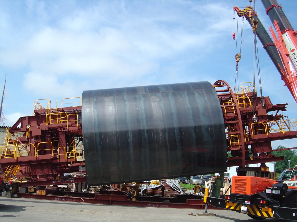 16%急勾配対応型放水路スチールフォーム|北陸建工グループ