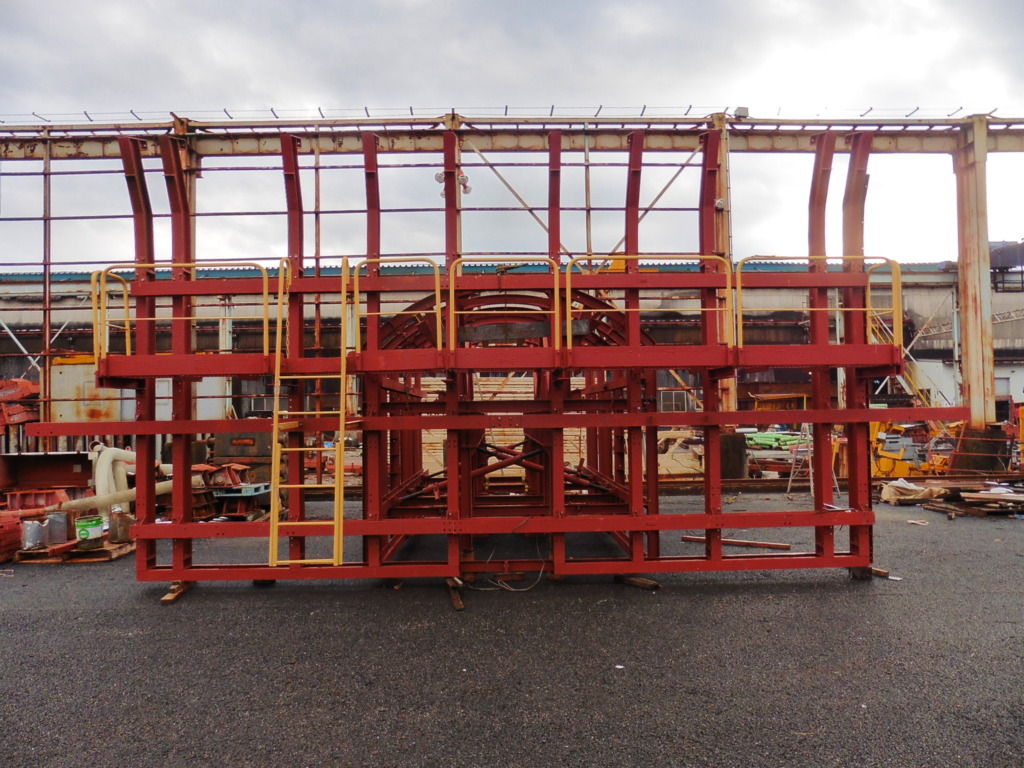 器材坑用セントル|北陸建工グループ